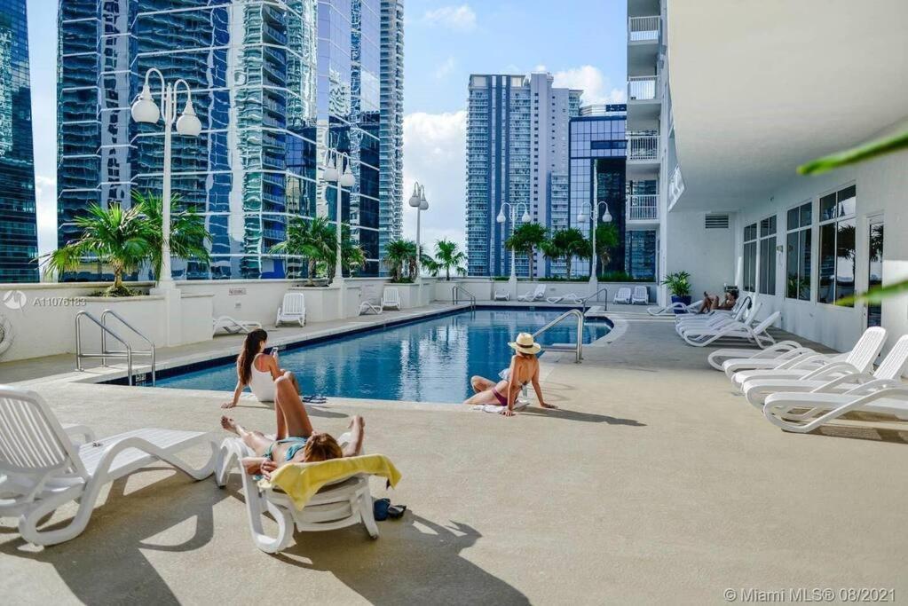 Appartamento Ocean View 35Th Floor, In The Heart Of Miami Esterno foto