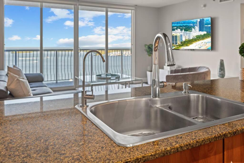 Appartamento Ocean View 35Th Floor, In The Heart Of Miami Esterno foto
