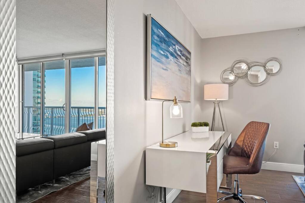 Appartamento Ocean View 35Th Floor, In The Heart Of Miami Esterno foto