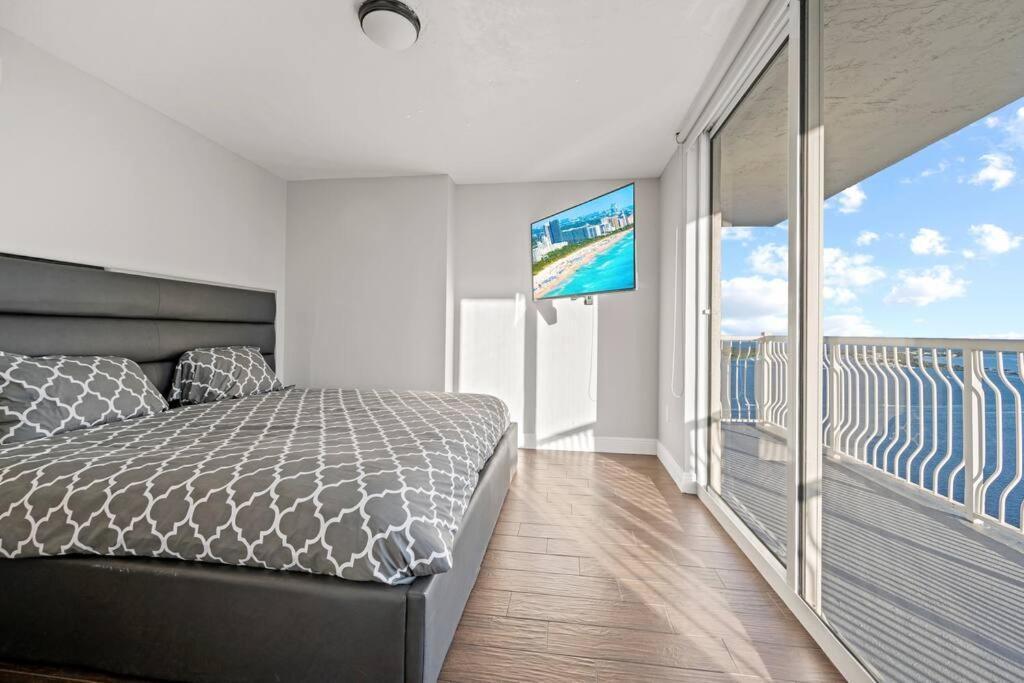 Appartamento Ocean View 35Th Floor, In The Heart Of Miami Esterno foto