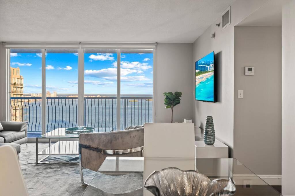 Appartamento Ocean View 35Th Floor, In The Heart Of Miami Esterno foto
