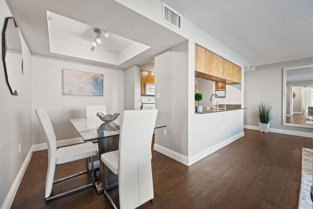 Appartamento Ocean View 35Th Floor, In The Heart Of Miami Esterno foto